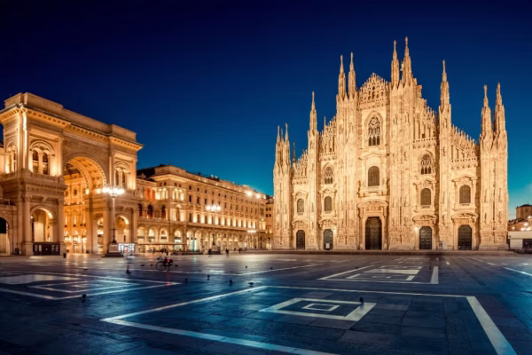 milan-duomo-cathedral-at-dawn-italy
